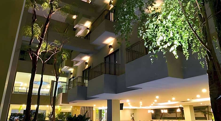 SAVANA HOTEL & CONVENTION MALANG