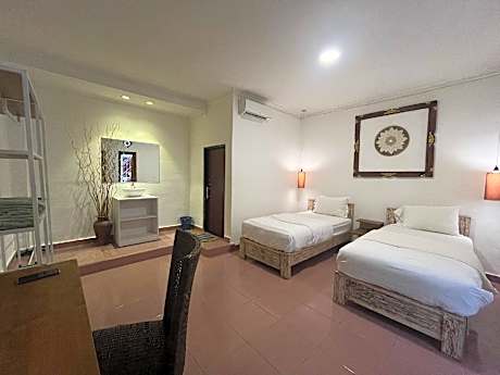 Deluxe Twin Room