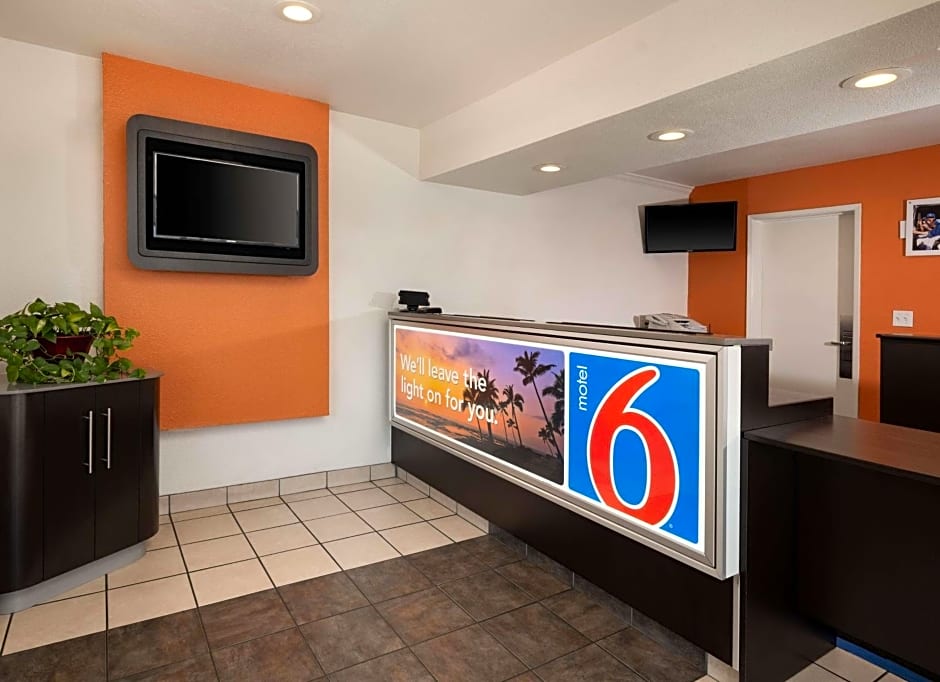 Motel 6 San Luis Obispo, CA - North