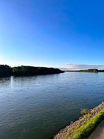 Rheinterrassen Hotel Café Restaurant