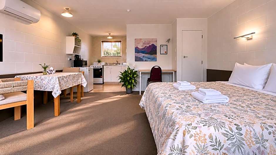 Maple Lodge Motel