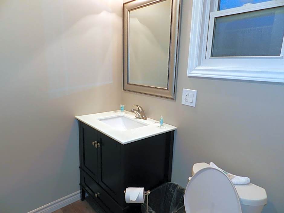 Kings Inn Near the Falls