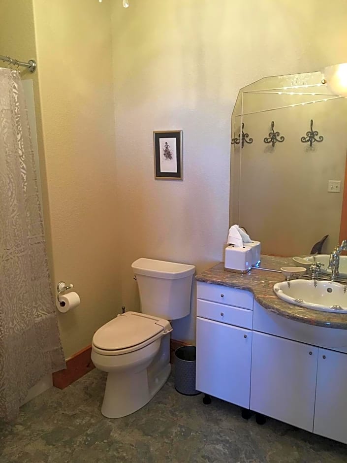 Attwood House Bed and Breakfast near Manhattan, KS
