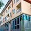 Monarch Hotel