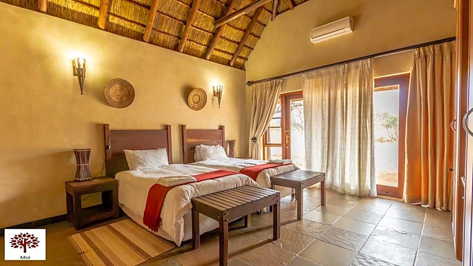 Zebula Golf and Wildlife Estate - Oryx Walkway Pax 16 - Moi Signature Luxury villa