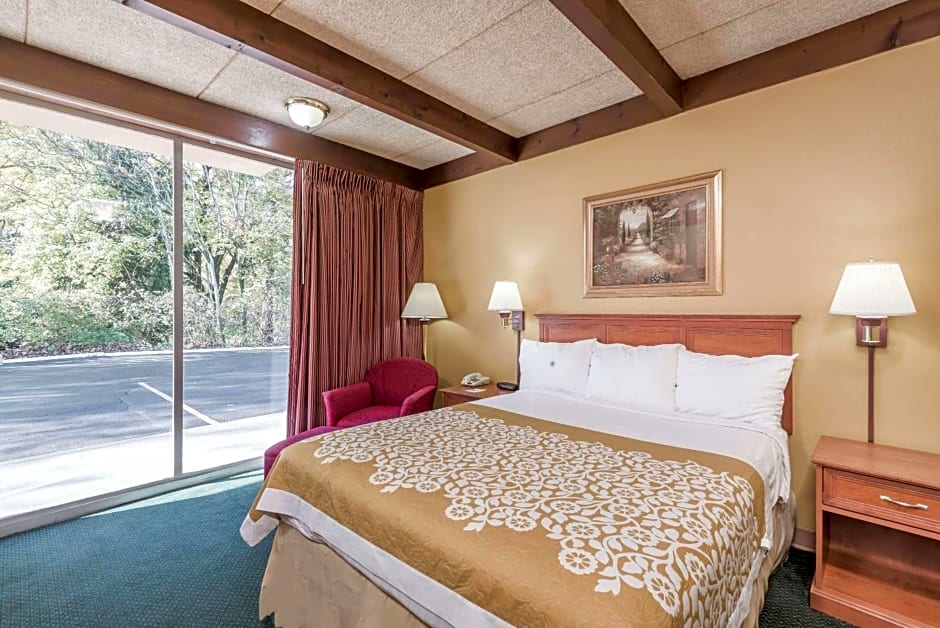 Days Inn by Wyndham Niles