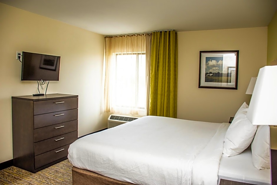 Candlewood Suites Overland Park By IHG