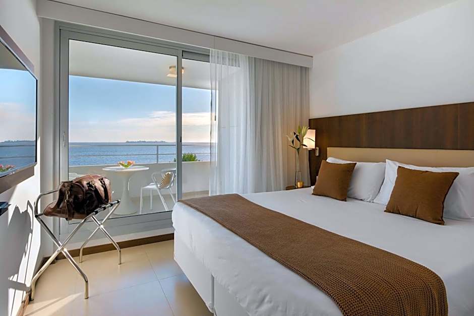 Dazzler by Wyndham Colonia