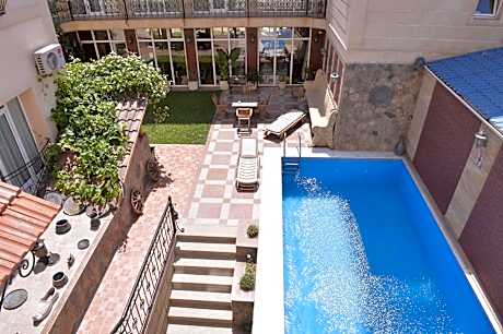 East Legend Hotel