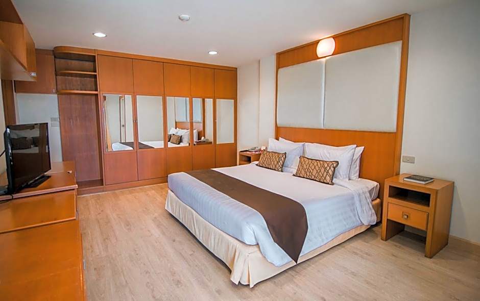 Photo 1 of 7 of Suite with Balcony