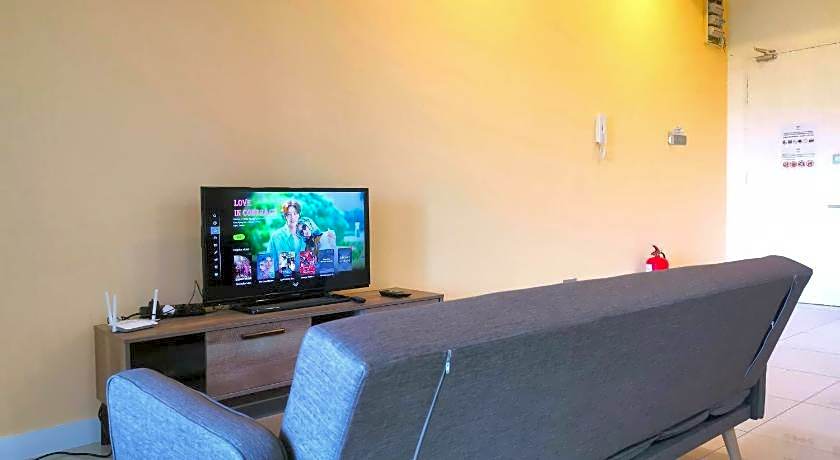 Sunset Seaview Vacation Condos @ IMAGO Shopping Mall