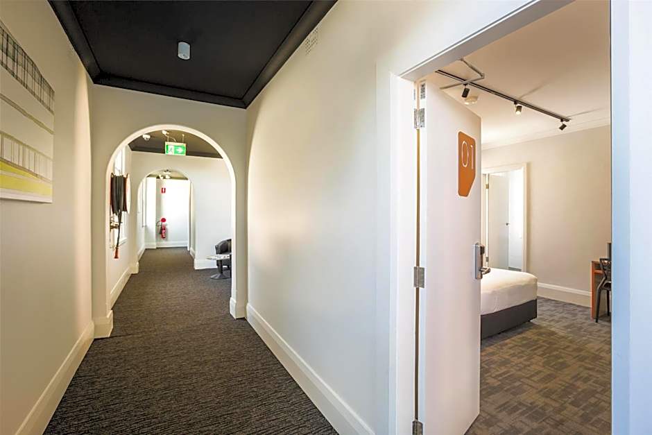 Nightcap at Regents Park Hotel