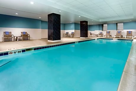 Hampton Inn & Suites Baltimore Inner Harbor