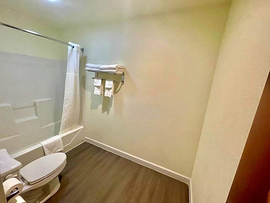 FairBridge Inn & Suites Cuero