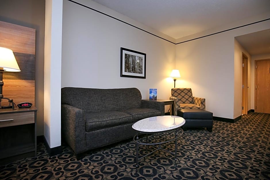 Quality Inn & Suites University