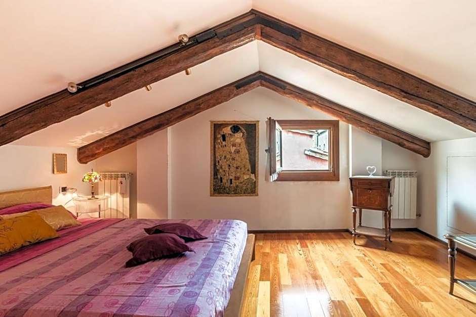 Vivaldi Apartment