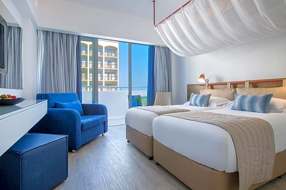 Lordos Beach Hotel & Spa