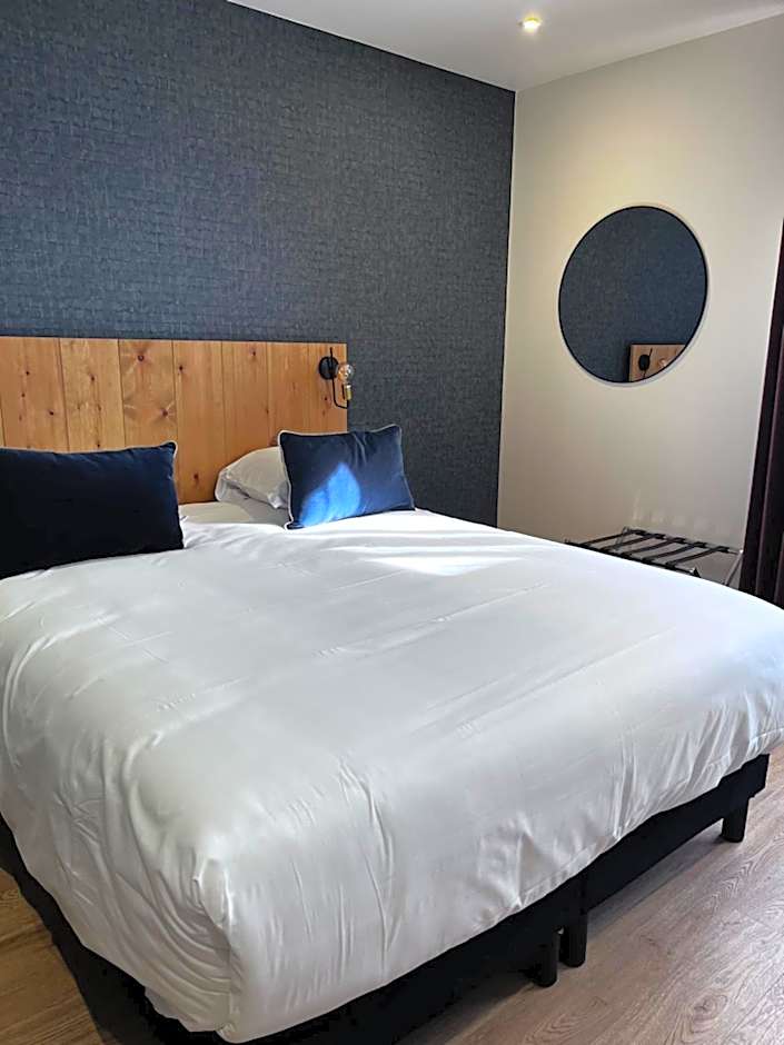 Hotel Acadie Eragny ( ex Comfort Hotel)