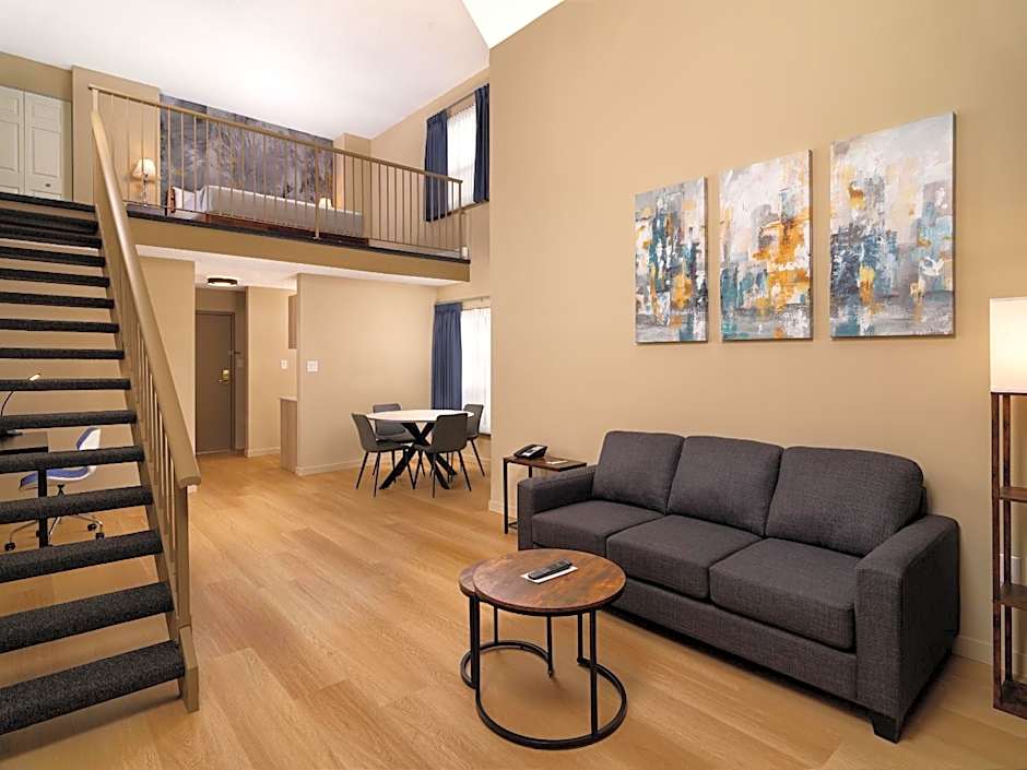 Huntingdon Hotel and Suites