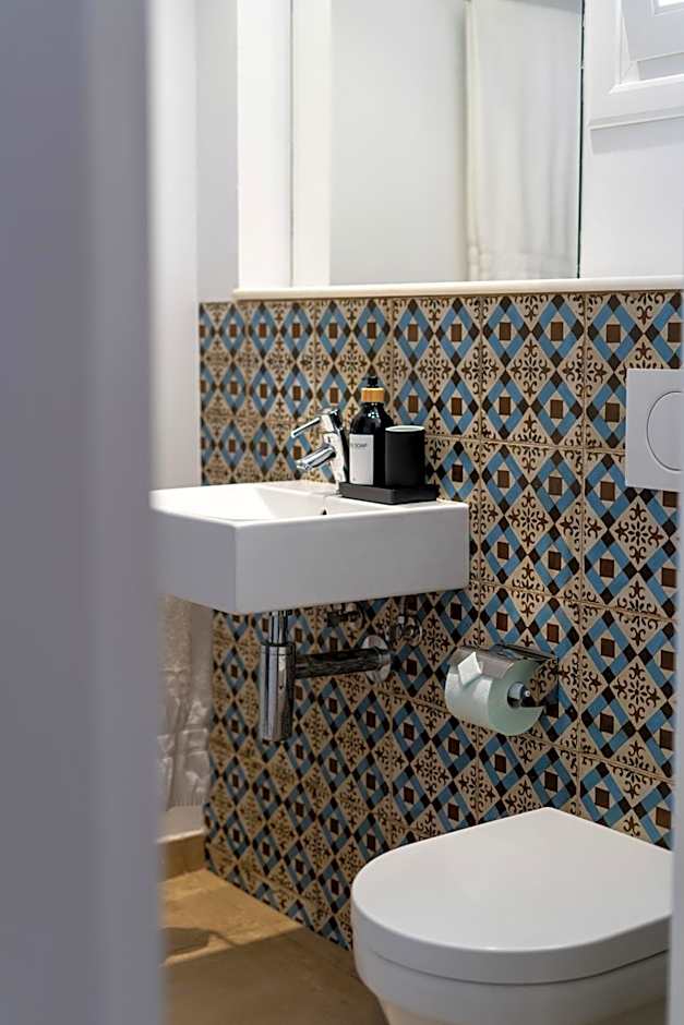 Moorea Boutique - Only Adults