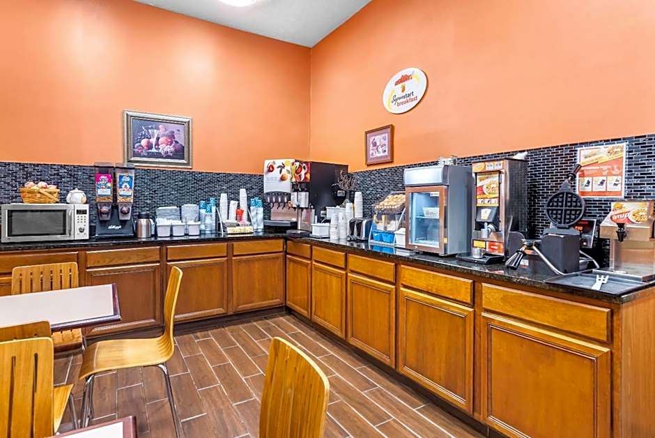 Super 8 by Wyndham Bellefontaine