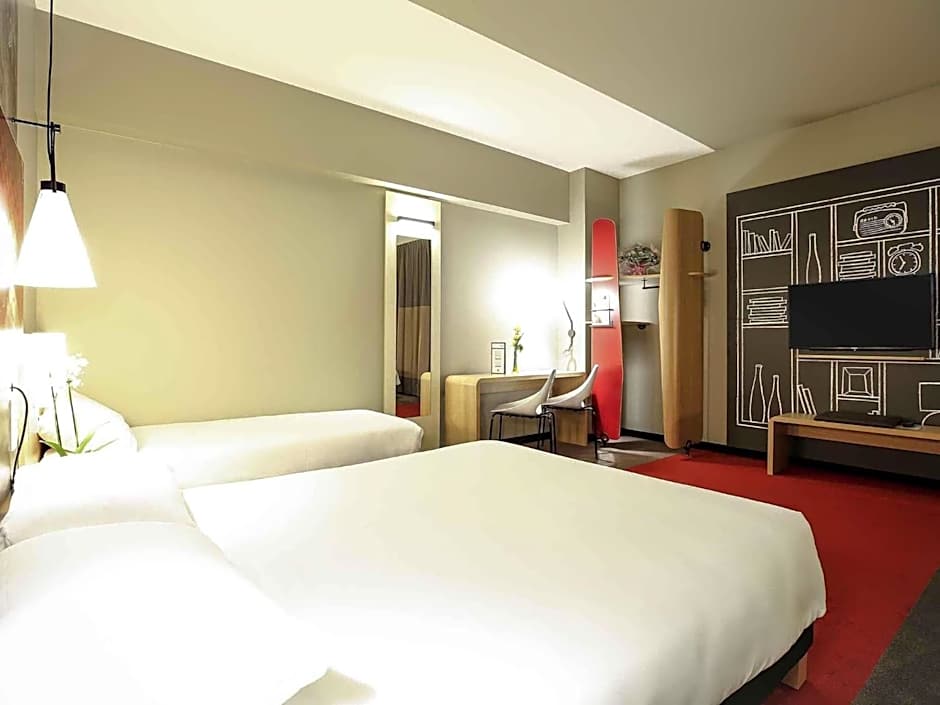 Ibis Niort Est Mendes France