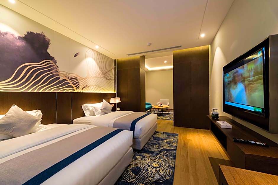 Photo 1 of 4 of Suite