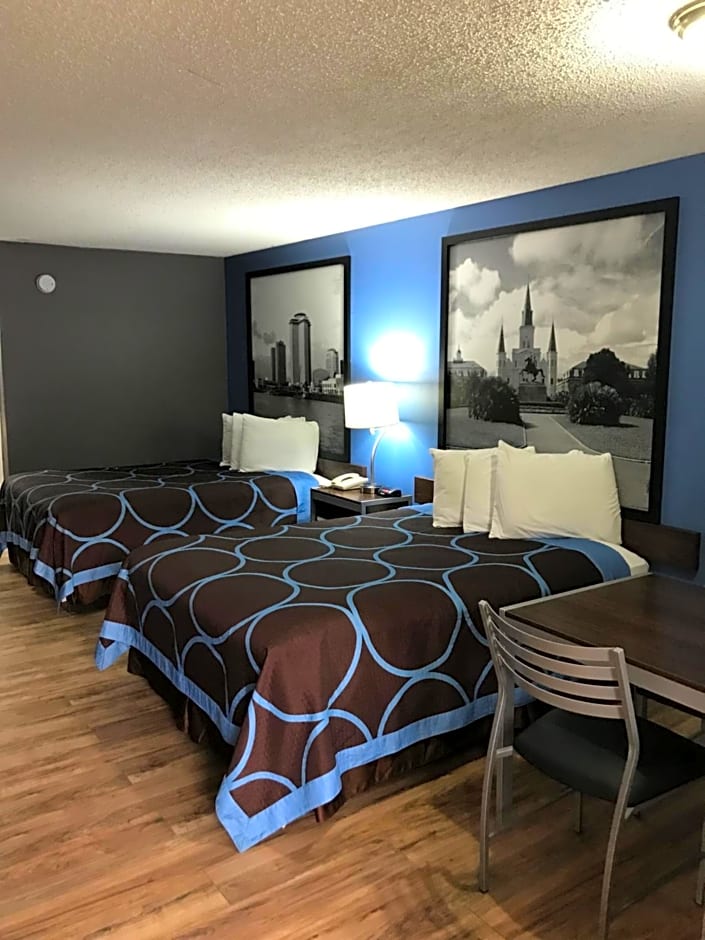 Super 8 by Wyndham Slidell