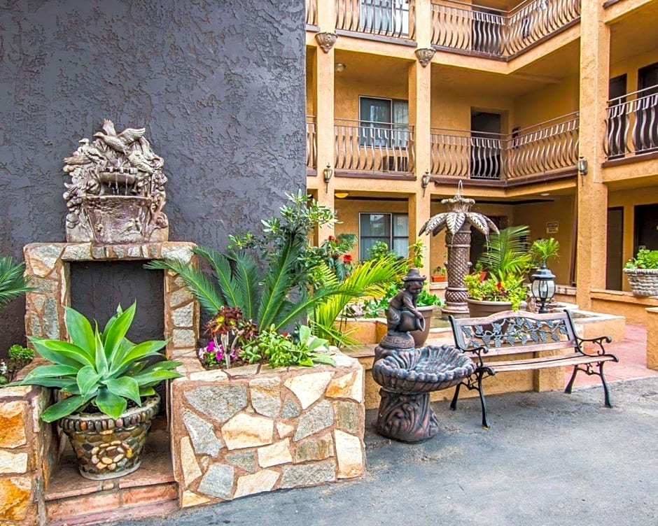 Hotel Baja San Diego