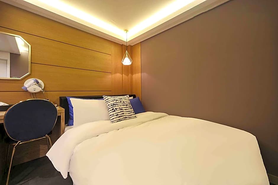 Busan Nampodong Bay Hotel