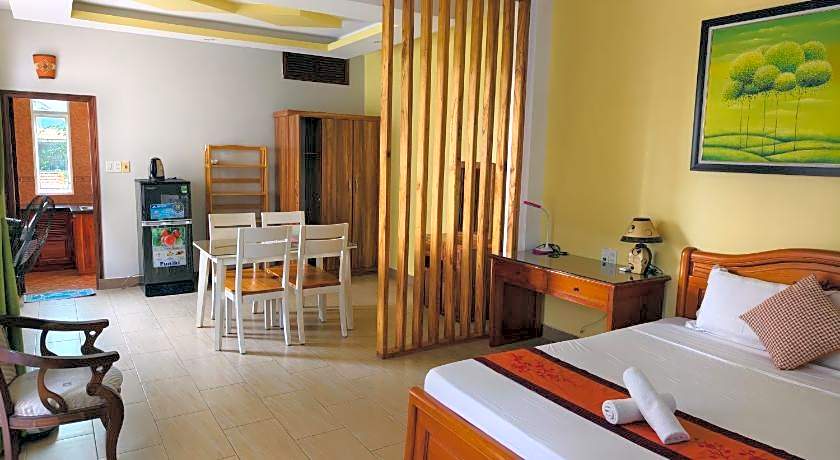 Sunny C Hotel