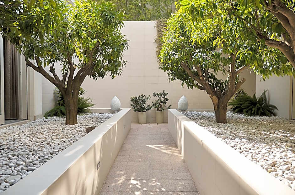 Soglow Business Class Hotel