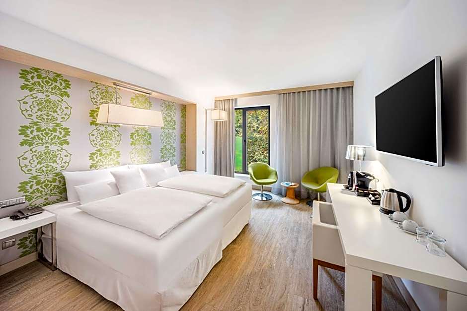 Occidental Praha Five