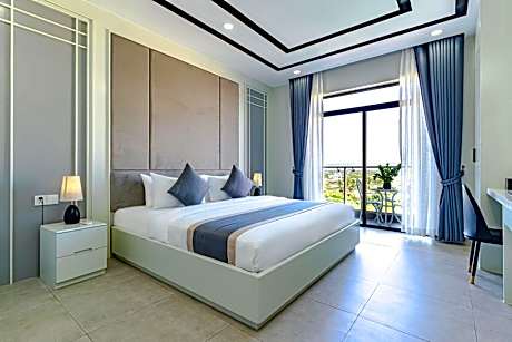 Deluxe Double Room with Balcony
