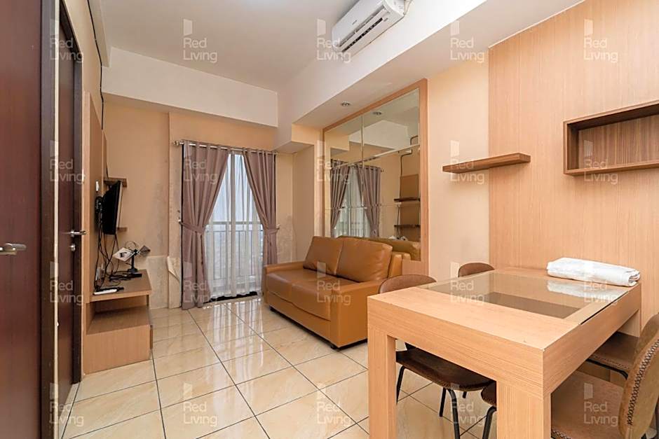 RedLiving Apartemen Tamansari Panoramic - Rasya Room