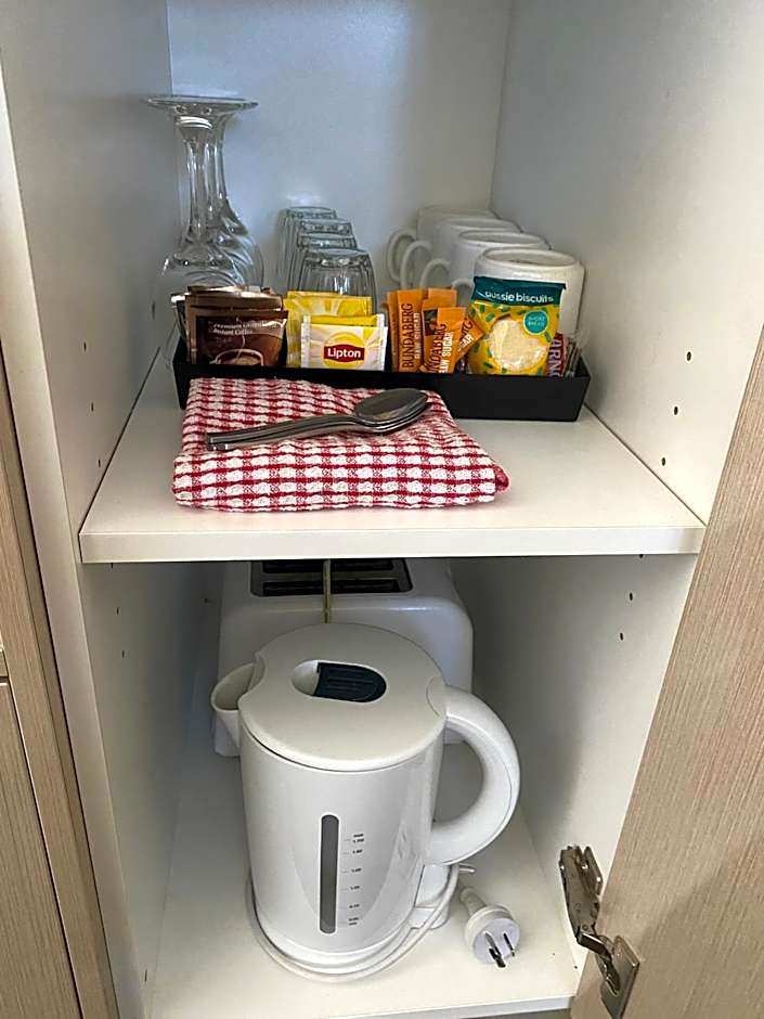 High Street Motor Inn