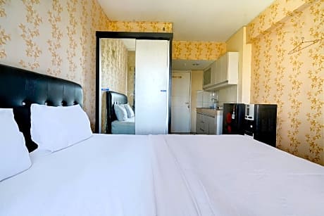 Monthly Deluxe Double Room