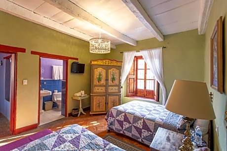 Two Double Beds Room with Private Bathroom