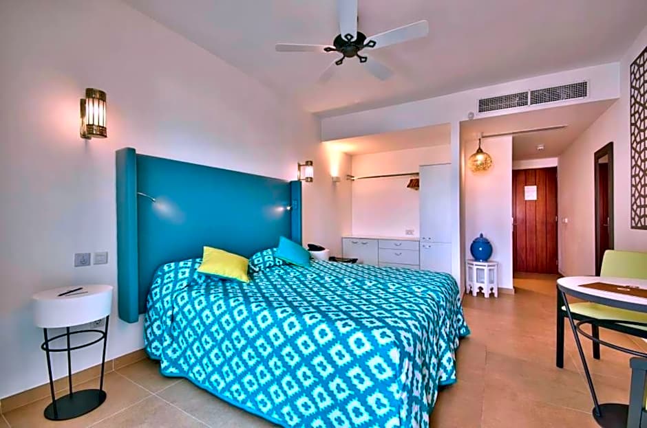 db San Antonio Hotel + Spa All Inclusive