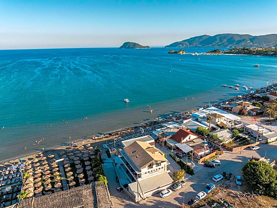 Horizon Apartments - Beachfront Luxury, by ZanteWize