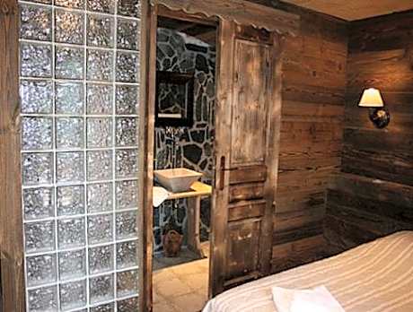 Two Connecting Double Rooms