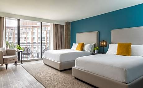 Two Queen Beds with Balcony