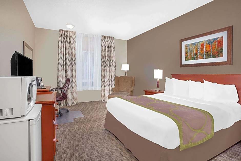 Super 8 by Wyndham Athabasca AB
