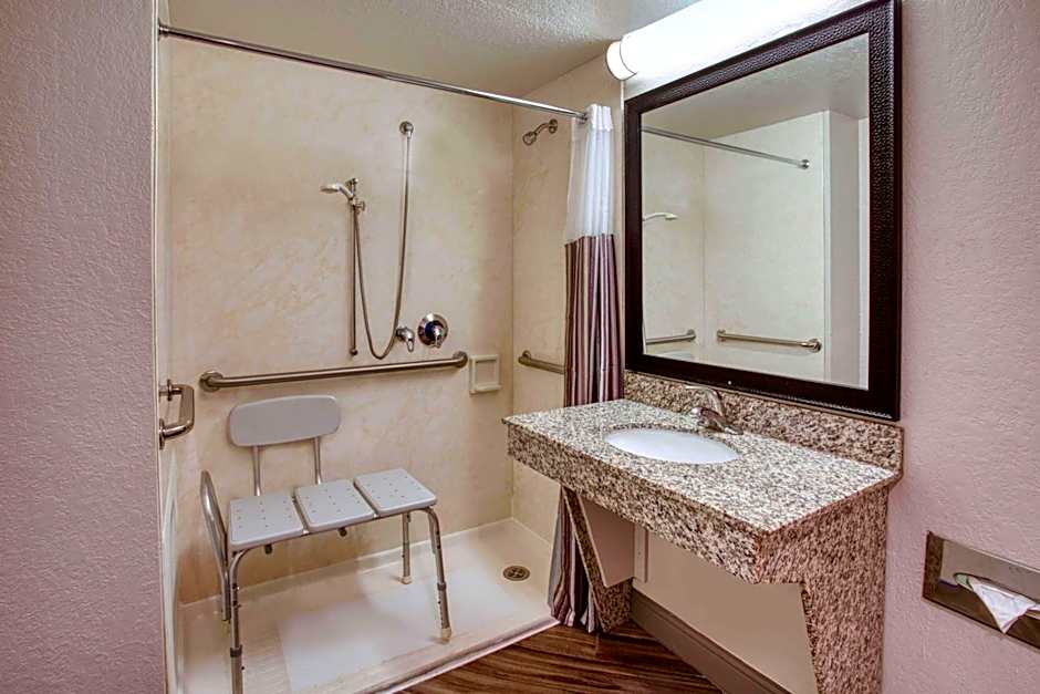 La Quinta Inn & Suites by Wyndham Minneapolis Bloomington West