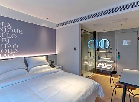 Huazhu - Superior BedRoom