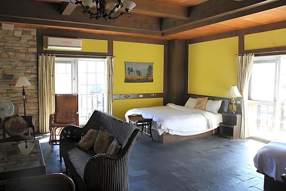 Provence Rose Lodge in Ching Jing B&B