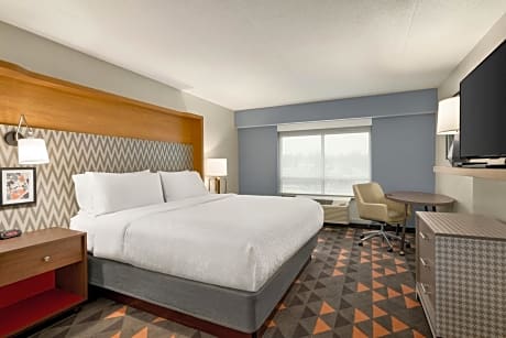 Standard King Room - Communications Accessible