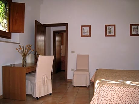 Double or Twin Room with Garden View