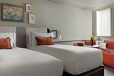 Parlour Suite, 2 Bedroom Suite, Bedroom 1: 1 King, Bedroom 2: 2 Twin