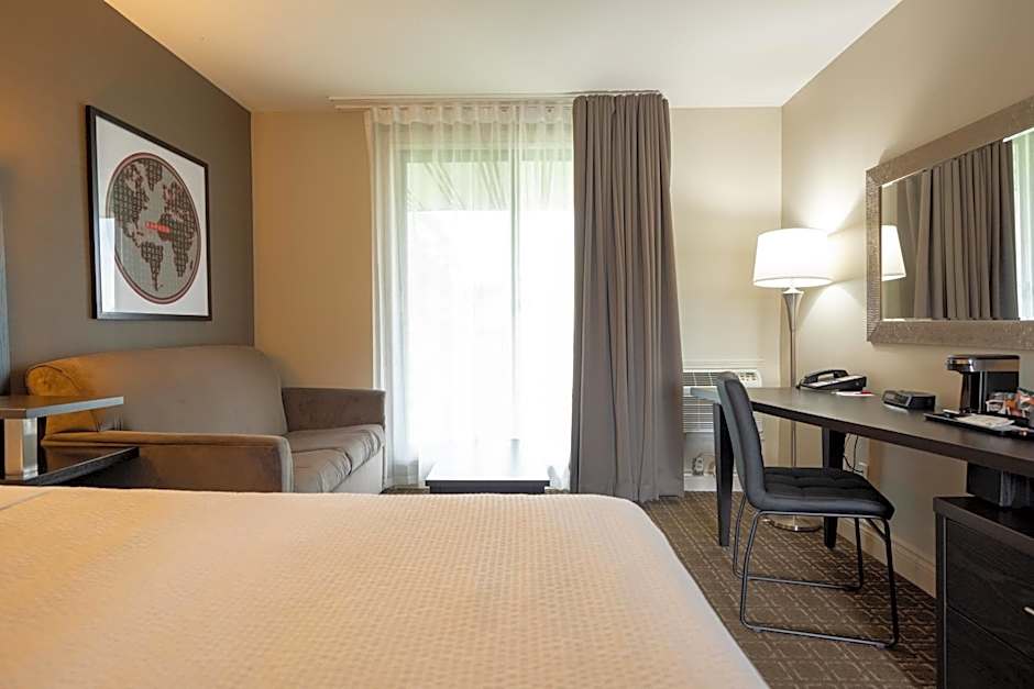 Ramada by Wyndham Ottawa On The Rideau